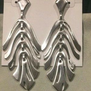 🆕Kendra Scott Luca Statement Earrings in Silver